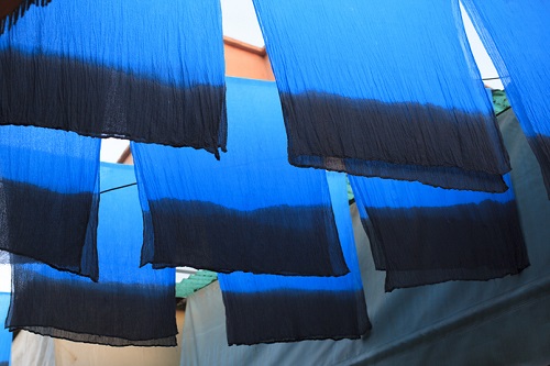 Czym malować i barwić tkaniny bez gotowania?